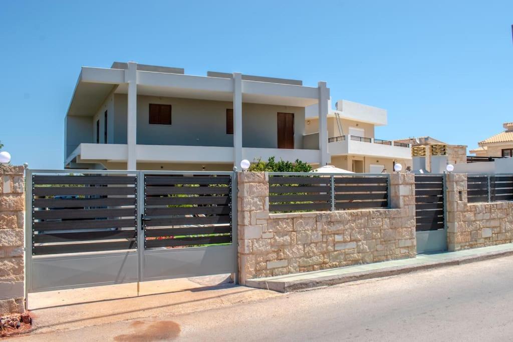 Md Residence Near The Beach W Bbq And Private Parking 赫索尼索斯 外观 照片