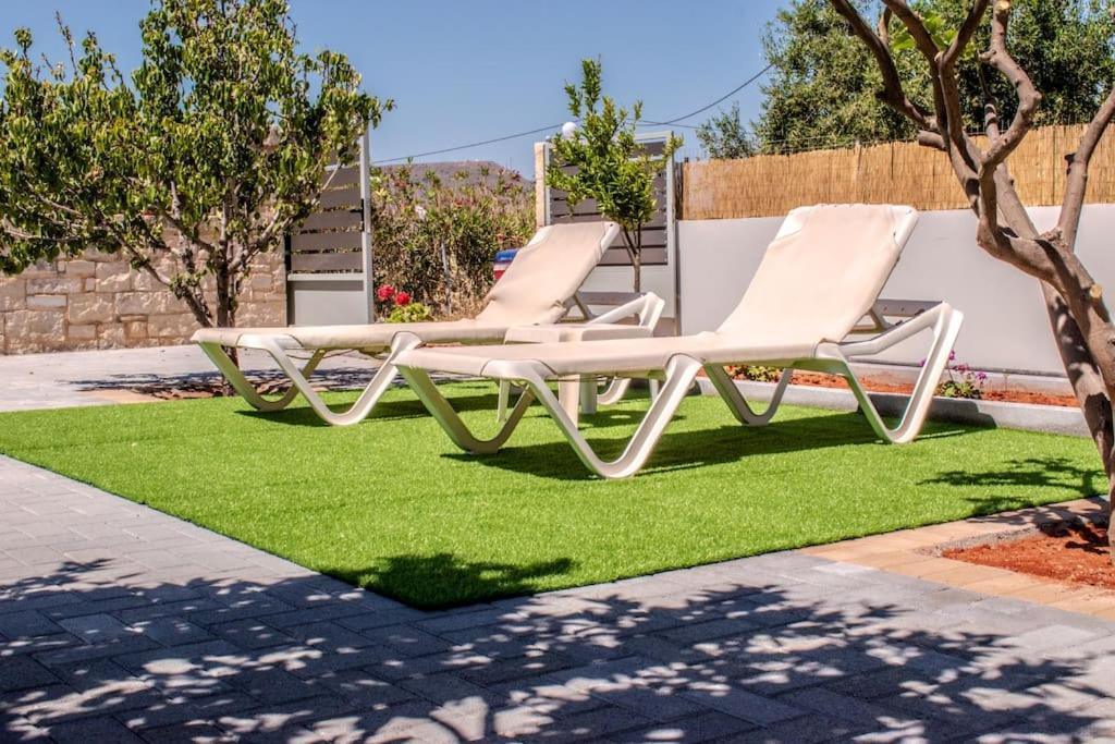 Md Residence Near The Beach W Bbq And Private Parking 赫索尼索斯 外观 照片