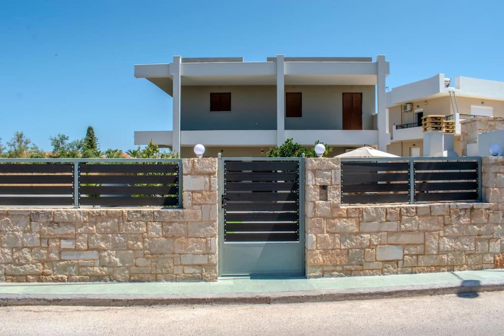 Md Residence Near The Beach W Bbq And Private Parking 赫索尼索斯 外观 照片