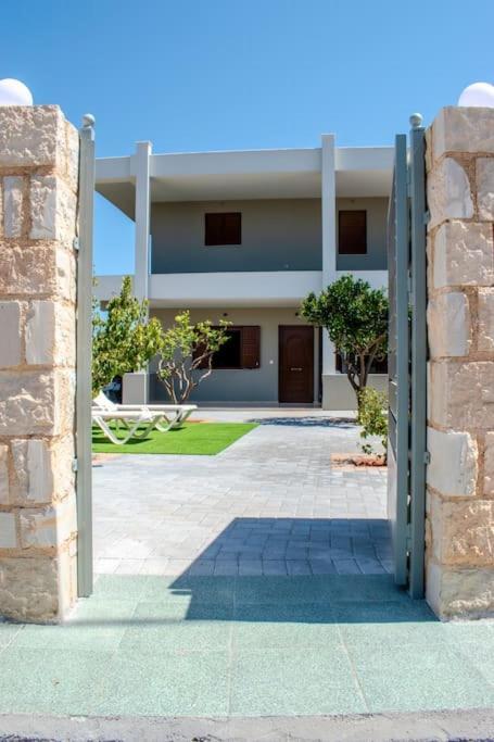 Md Residence Near The Beach W Bbq And Private Parking 赫索尼索斯 外观 照片